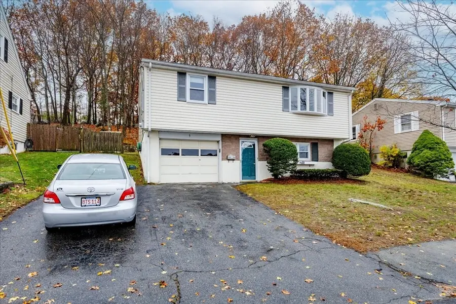5 Louis Rd, Peabody, MA 01960 - Image #2