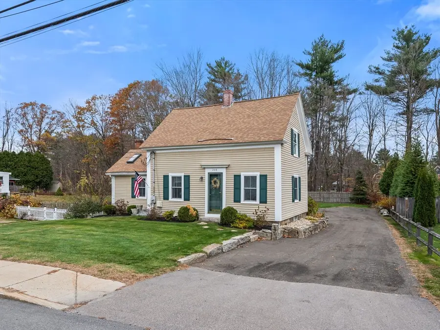 208 Wood St, Hopkinton, MA 01748 - Image #3
