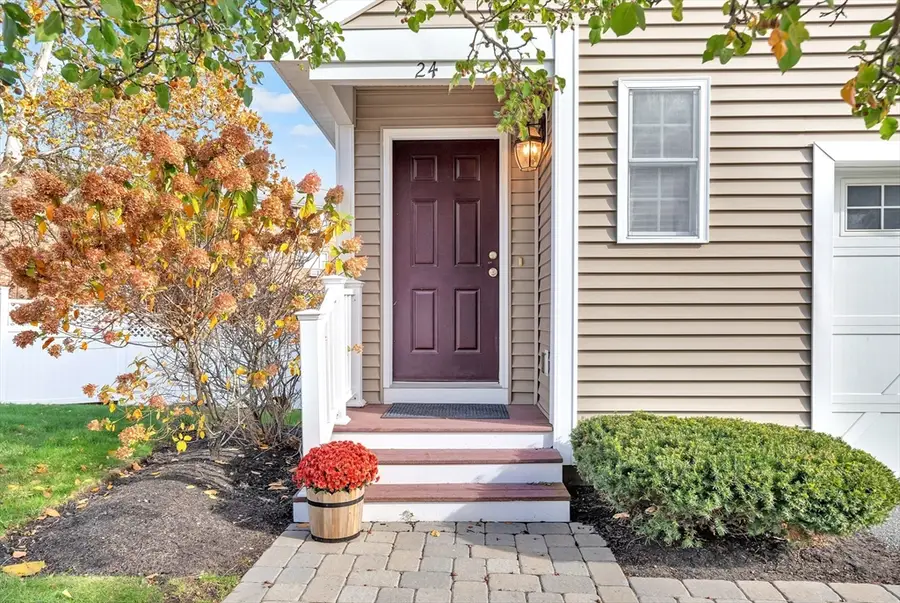 24 River Point Dr #6, Ipswich, MA 01938 - Image #2