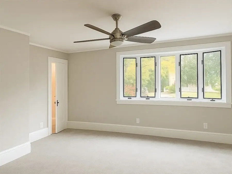 37 Wing Ln, Acushnet, MA 02743 - Image #3