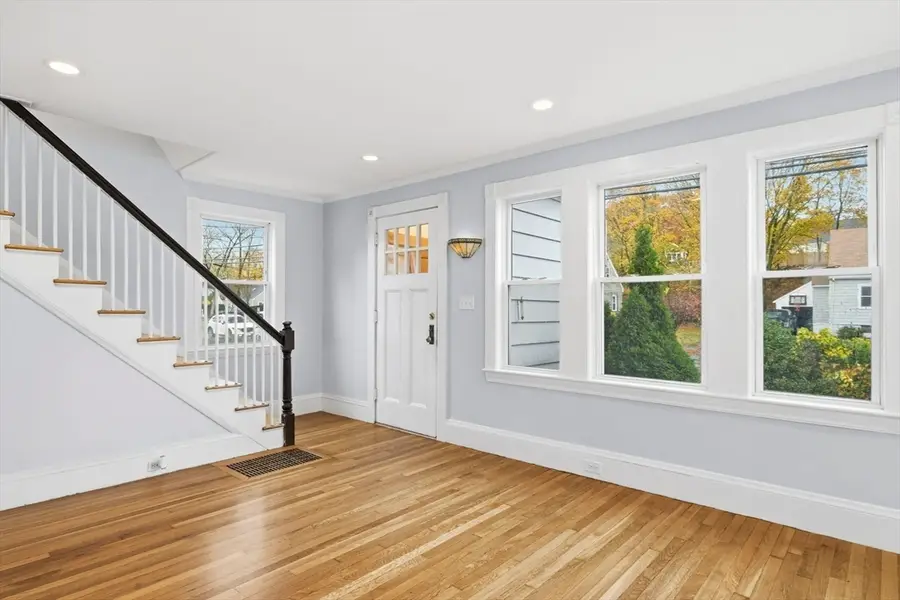 34 Lafayette St, Marblehead, MA 01945 - Image #3