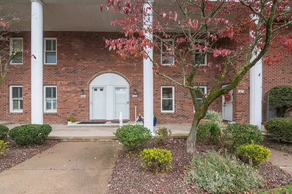 6 Castle Hill Road #E, Agawam, MA 01001