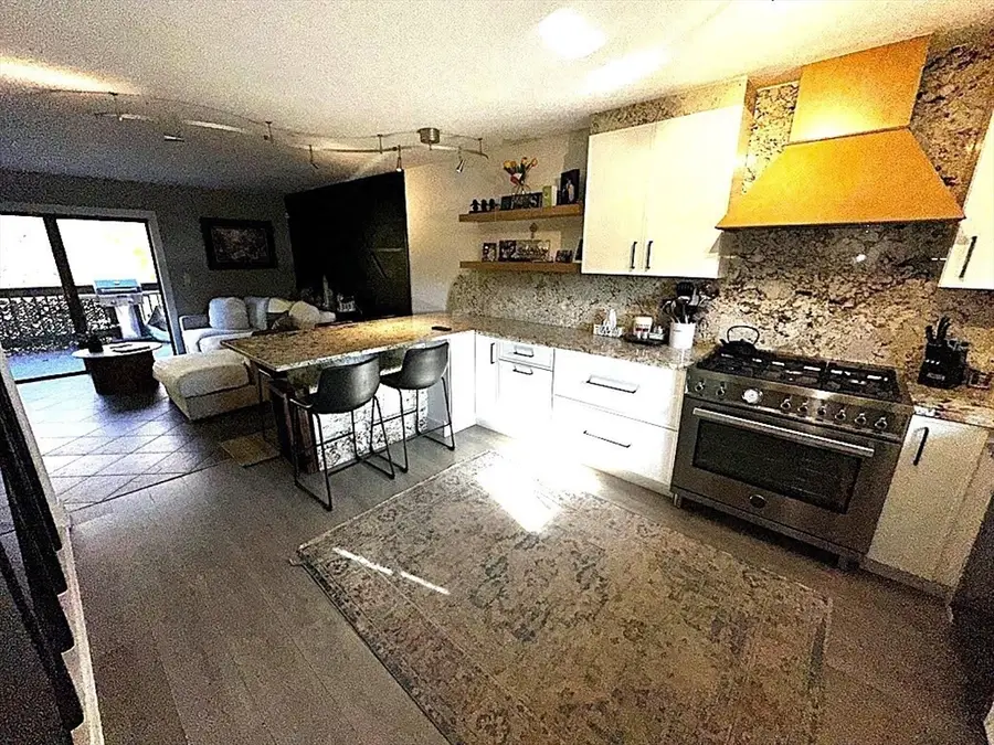 174 Beekman Dr #174, Agawam, MA 01001 - Image #3