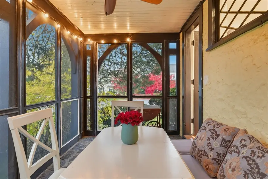 27 Lexington Ave, Holyoke, MA 01040 - Image #3