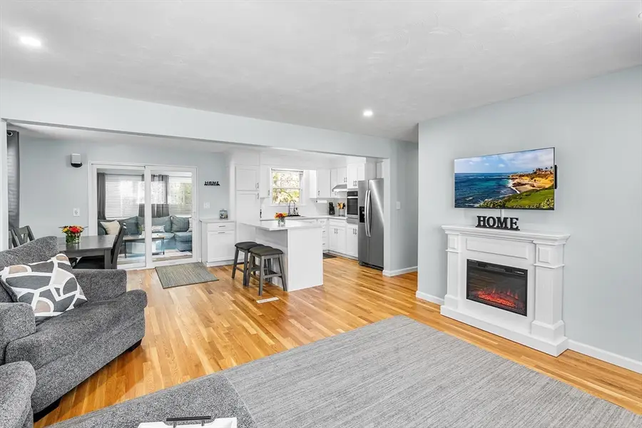 36 Whitelock Dr, Marlborough, MA 01752 - Image #2