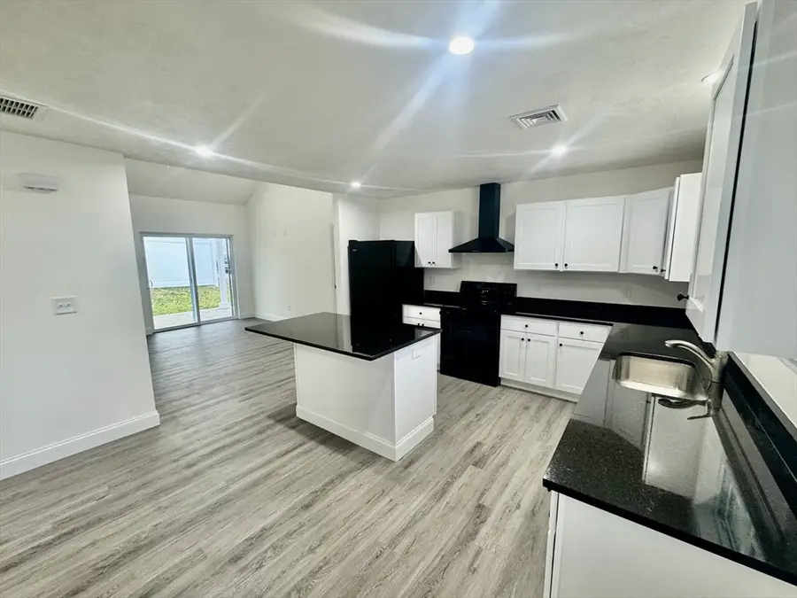 109 Navy Yard Rd, Dracut, MA 01826 - Image #3