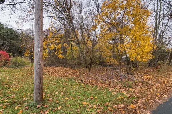 6V Melikian Dr, Wilbraham, MA 01095