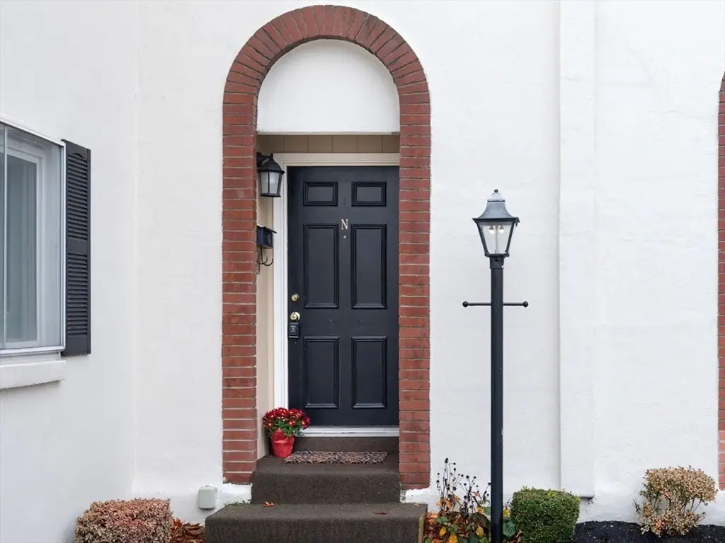 1 Charles St #N, Reading, MA 01867 - Image #1