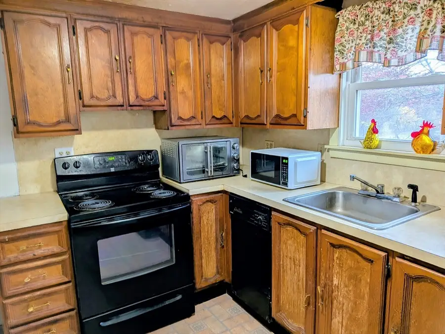 5 Trask Rd, Plymouth, MA 02360 - Image #2