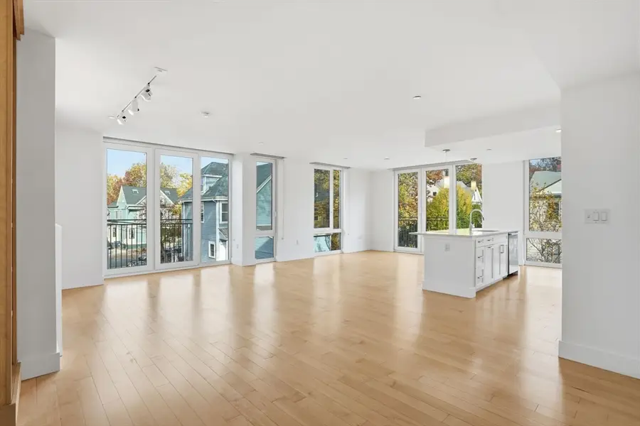 7 Beech St #211, Cambridge, MA 02140 - Image #2