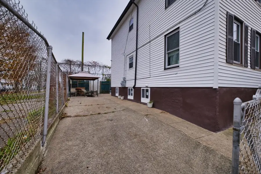 150 Blackmer St, New Bedford, MA 02744 - Image #3