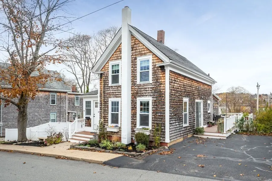 18 E Greenwood, Amesbury, MA 01913 - Image #2