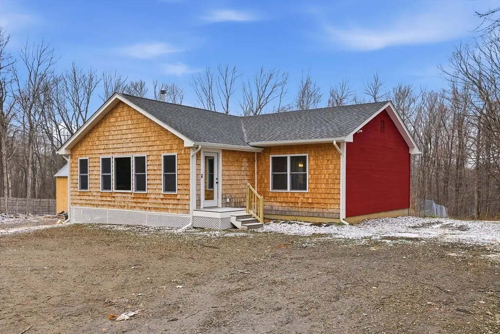 689 Skyline Trl, Chester, MA 01011 - Image #1