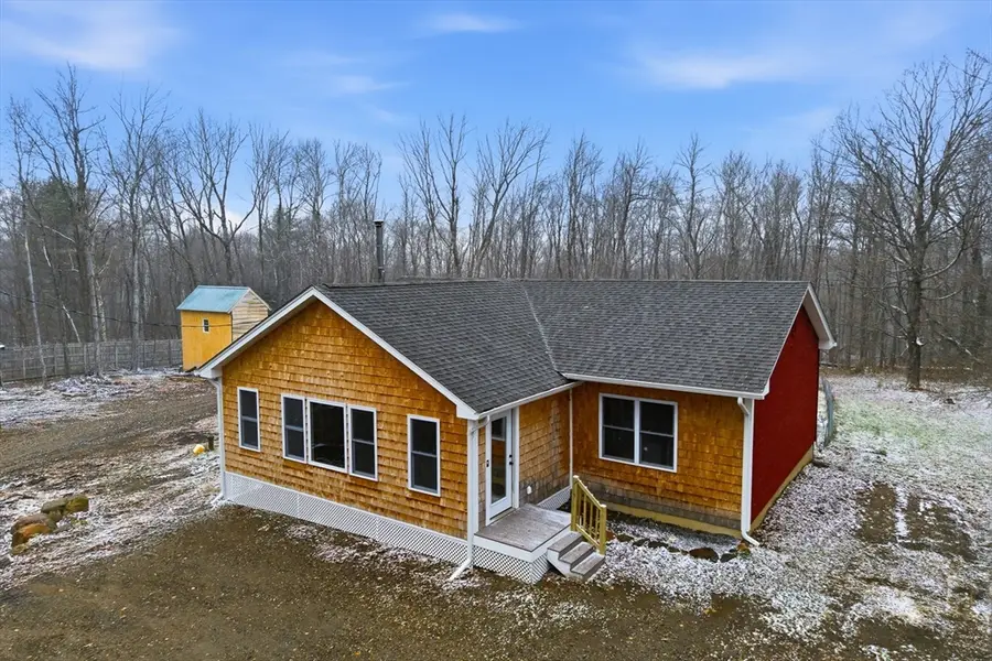 689 Skyline Trl, Chester, MA 01011 - Image #2