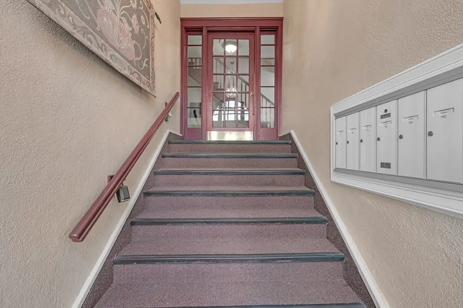 230 Massachusetts Ave #6, Arlington, MA 02474 - Image #3