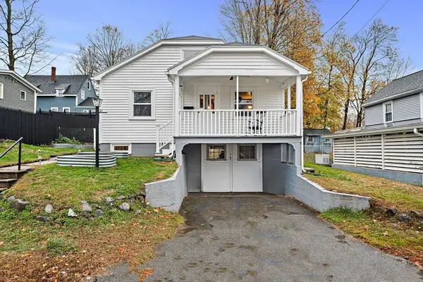 21 Green St, Merrimac, MA 01860