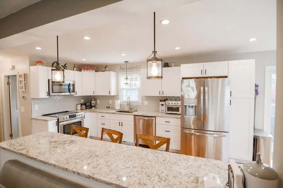 29 Benjamin Rd, Marlborough, MA 01752 - Image #2