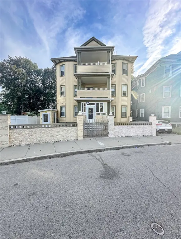 12 Hiawatha, Boston, MA 02126