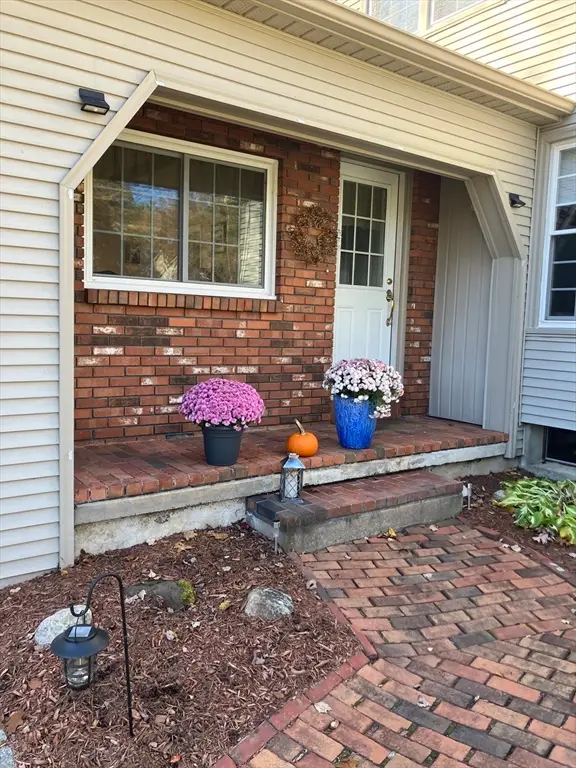 141 Barry St, Feeding Hills, MA 01030 - Image #3