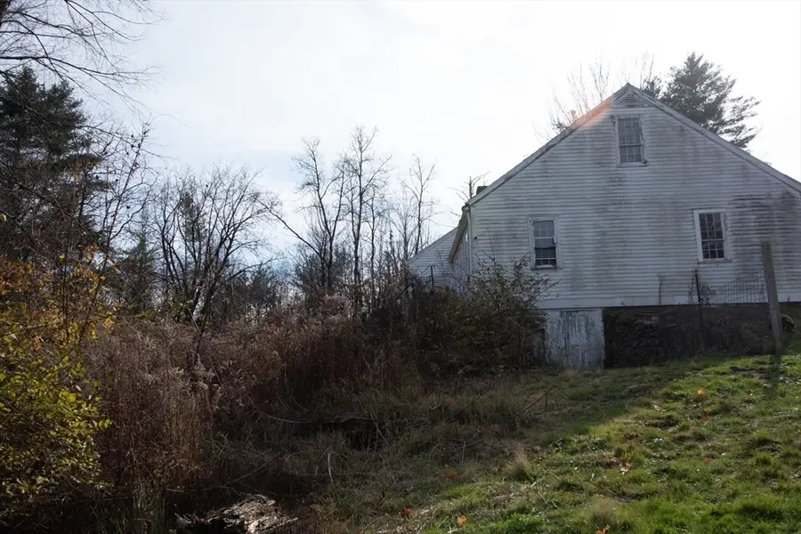 900 N Main St, Orange, MA 01364 - Image #2