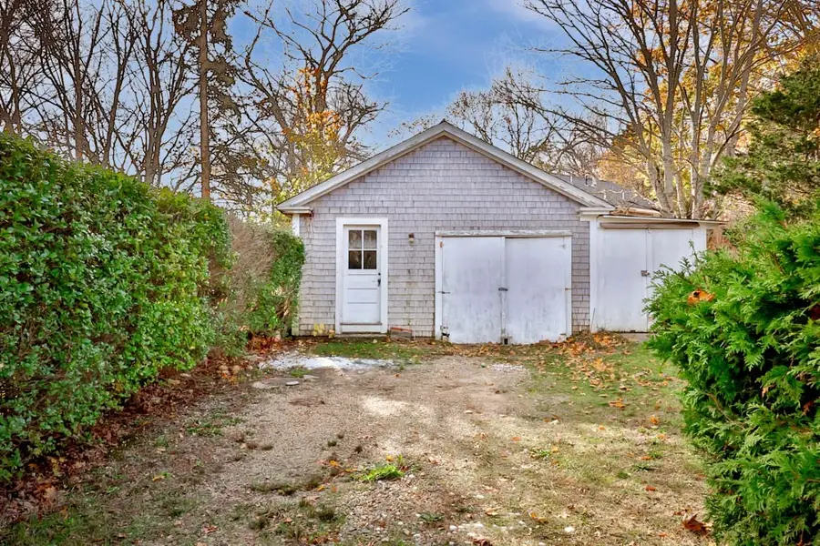 24 School Street, Oak Bluffs, MA 02557 - Image #3