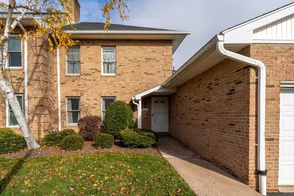 7 Castle Hill Rd #G, Agawam, MA 01001