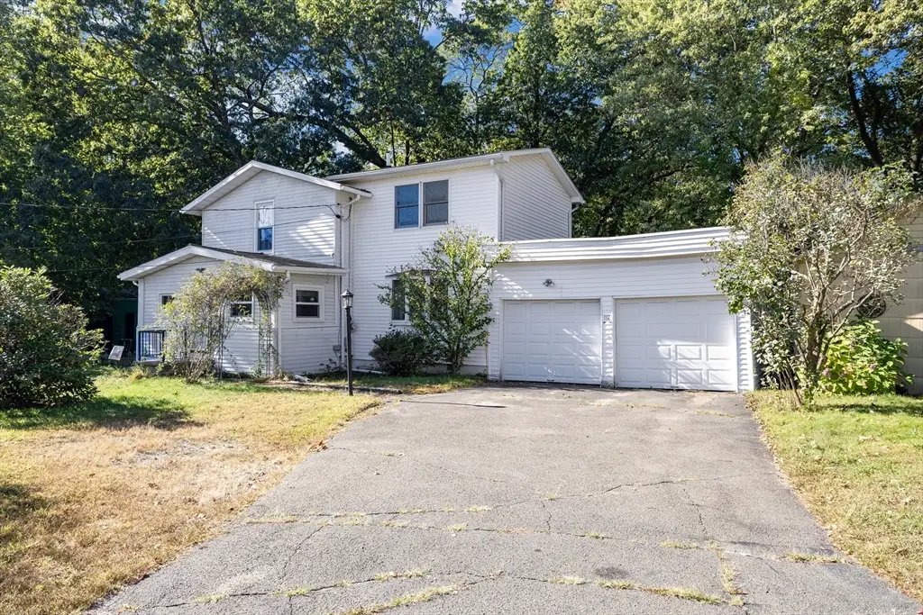 111 Thaddeus St, Chicopee, MA 01020 - Image #1