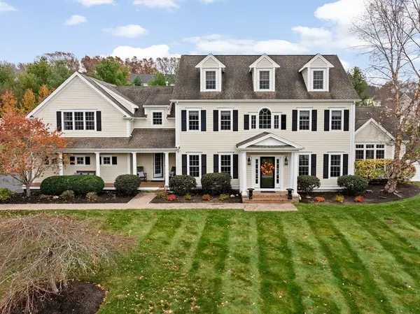 9 Cranberry Ln, Hingham, MA 02043