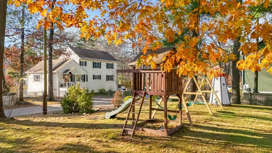 3 Oak Rd, Norfolk, MA 02056 - Image #2