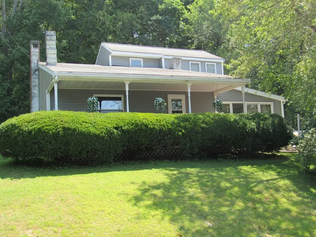 30 Taft Ave, Mendon, MA 01756 - Image #1