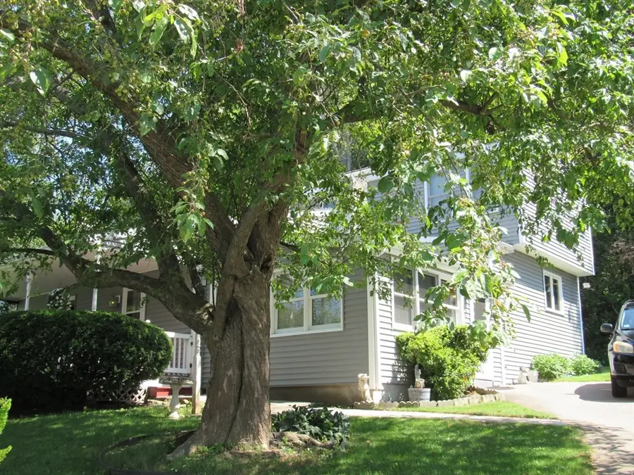 30 Taft Ave, Mendon, MA 01756 - Image #2