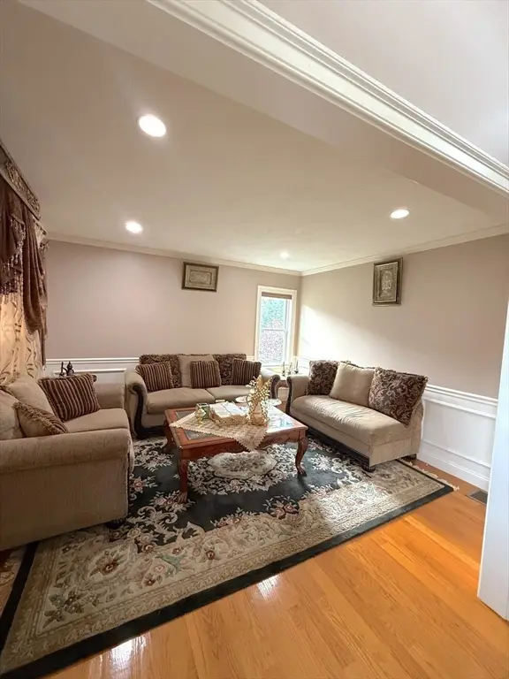 6 White Ln, Middleton, MA 01949 - Image #3