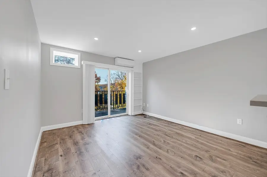 26 W Wyoming Ave #4E, Melrose, MA 02176 - Image #2