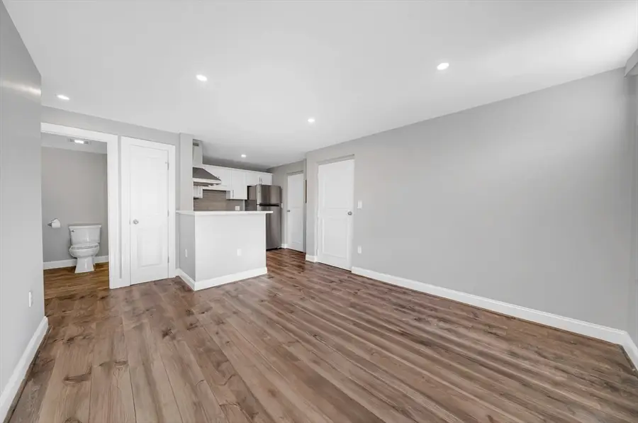 26 W Wyoming Ave #4E, Melrose, MA 02176 - Image #3