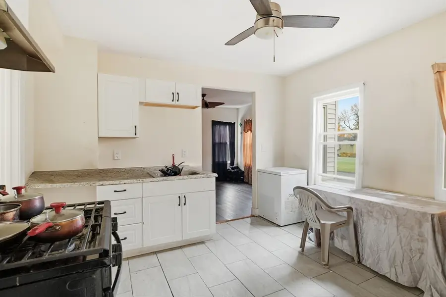 28-30 Nelson Ave, Springfield, MA 01109 - Image #3