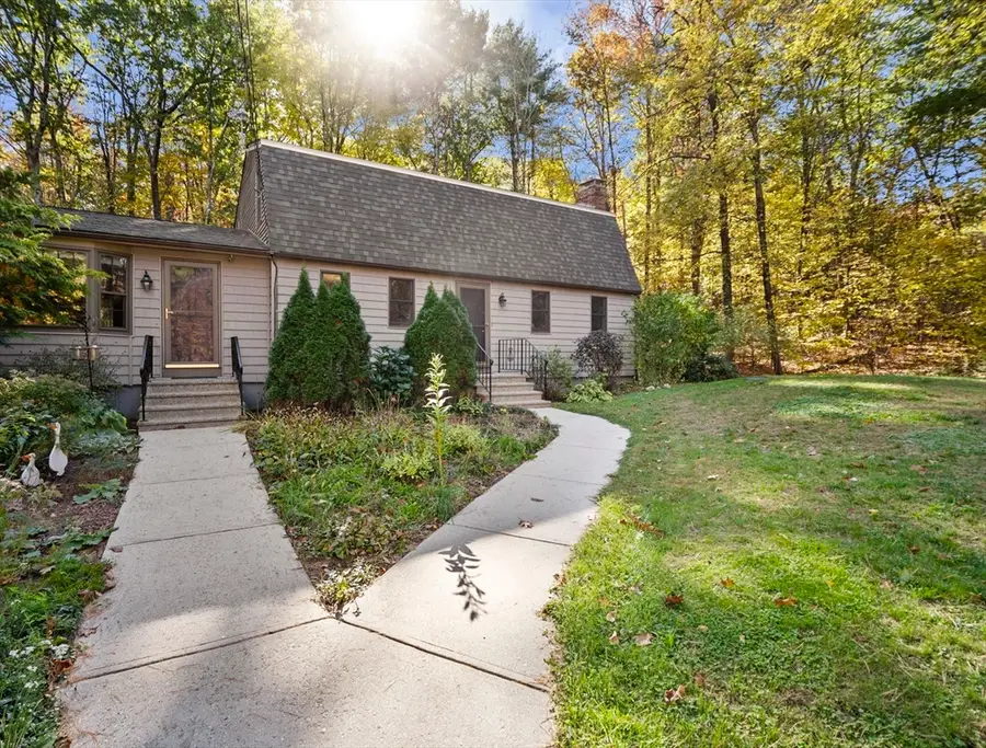 20 Bayberry Hill Rd, Townsend, MA 01469 - Image #2