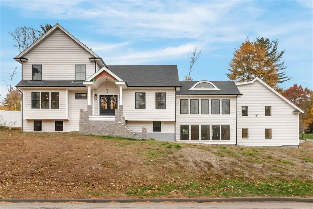 4 Lowell St, Lynnfield, MA 01940 - Image #1