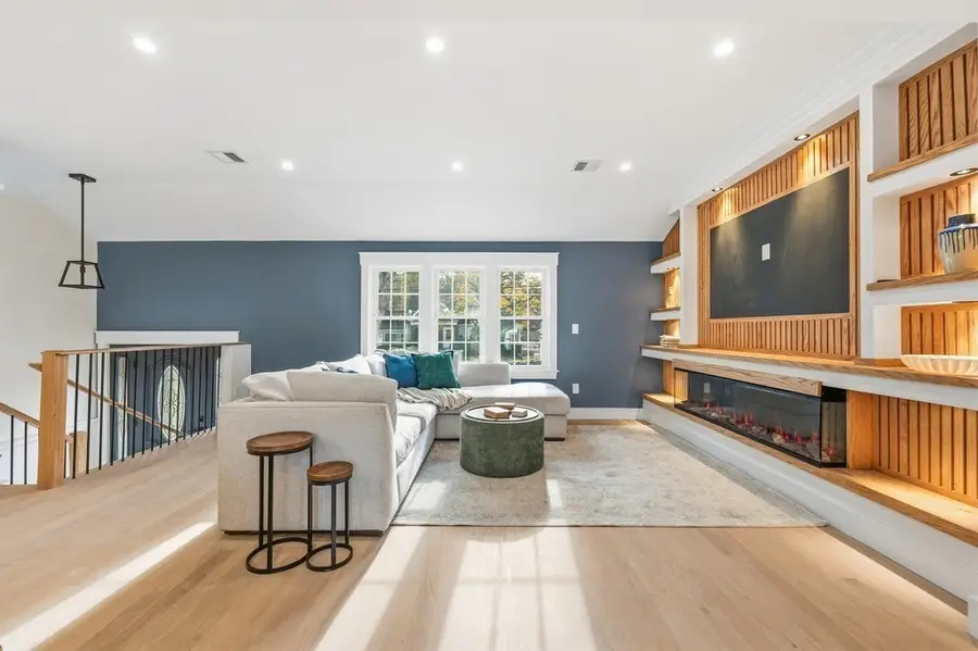 99 Grove St, Reading, MA 01867 - Image #3