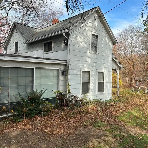 13 Westboro Rd, Grafton, MA 01536