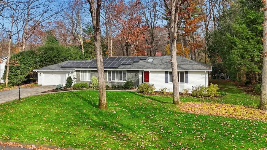 47 Academy Dr, Longmeadow, MA 01106 - Image #2