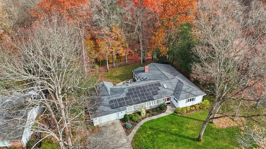 47 Academy Dr, Longmeadow, MA 01106 - Image #3