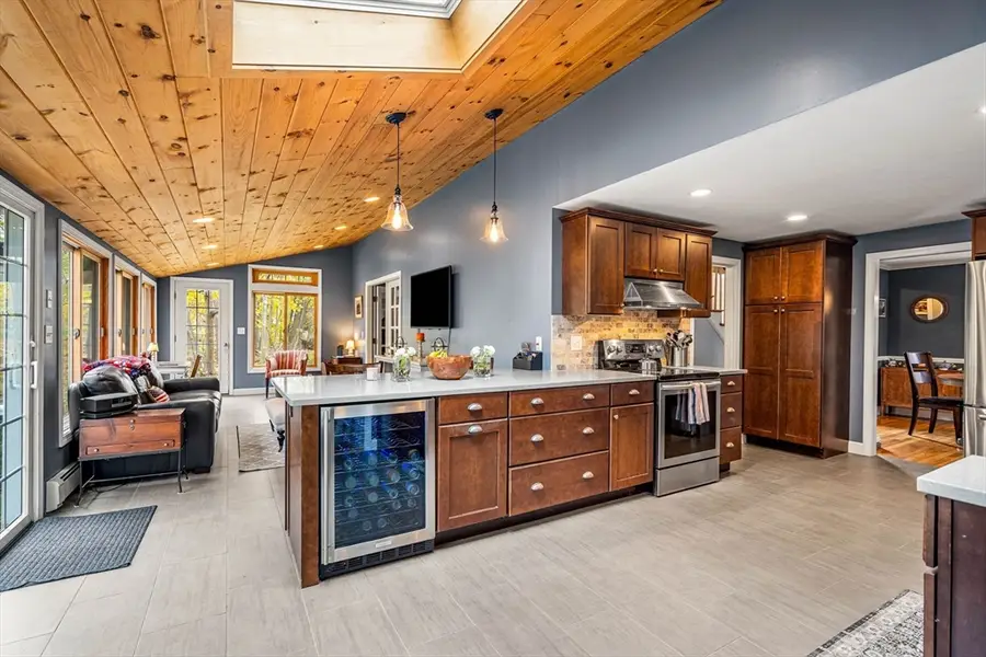 4 Puritan Rd, Wenham, MA 01984 - Image #2