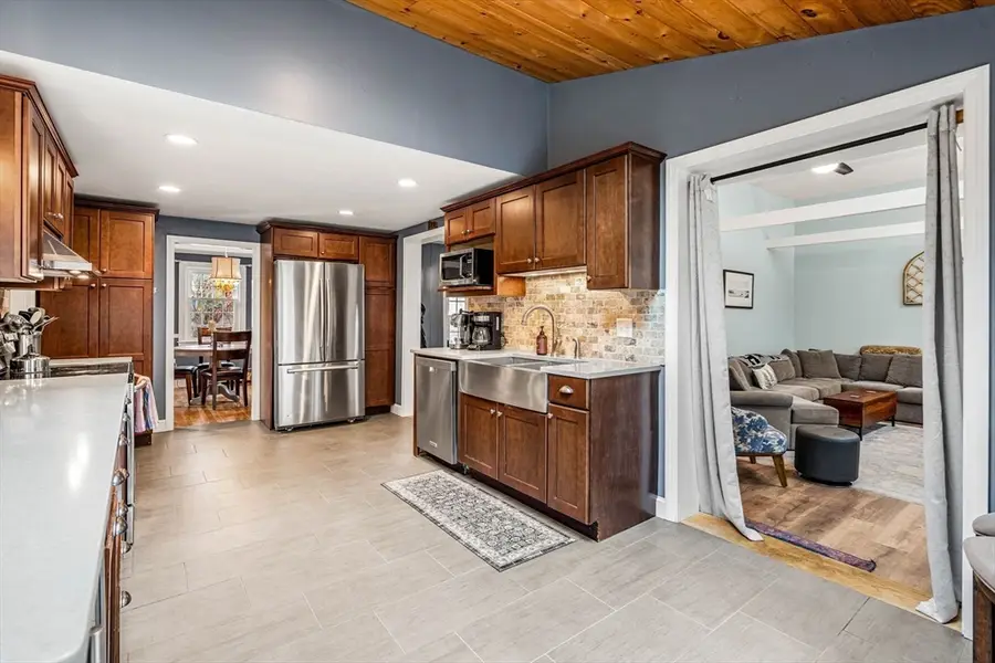 4 Puritan Rd, Wenham, MA 01984 - Image #3