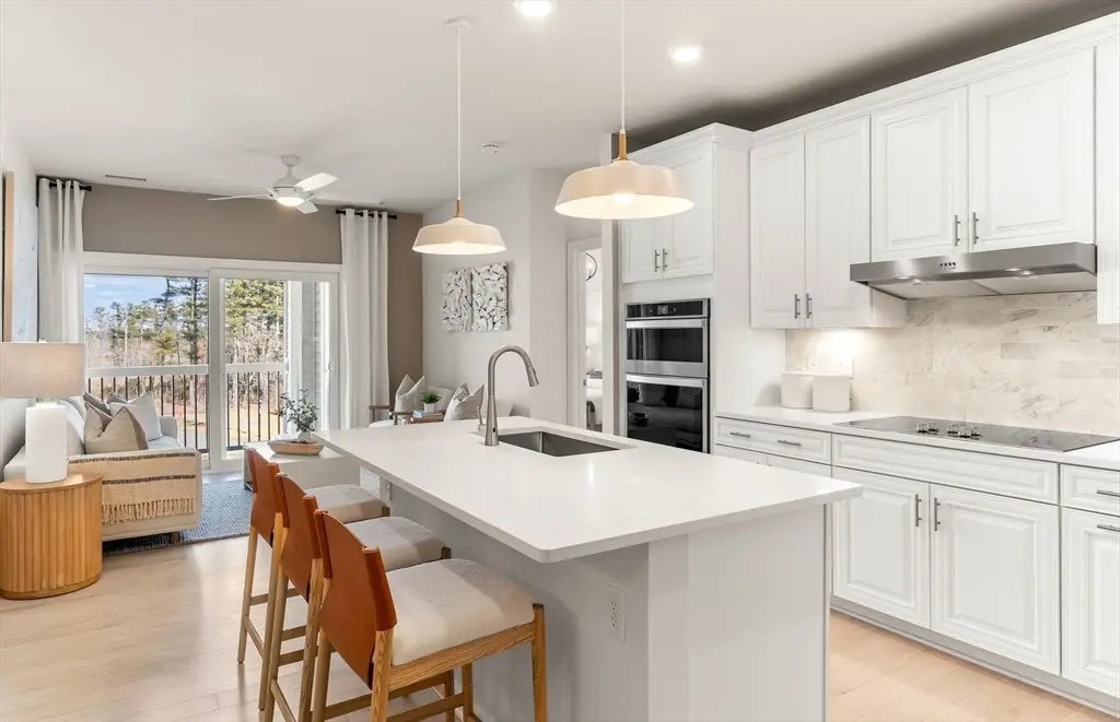 399 Neponset #405, Canton, MA 02021 - Image #1