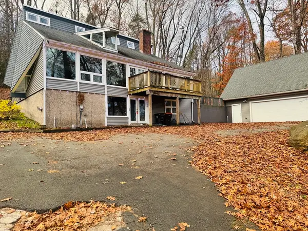 550 Southwick St, Agawam, MA 01030