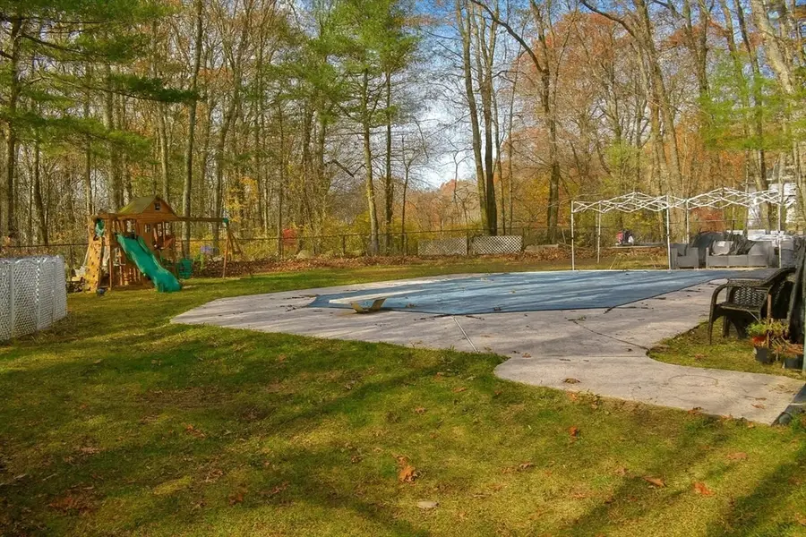 23 Institute Rd, North Grafton, MA 01536 - Image #2