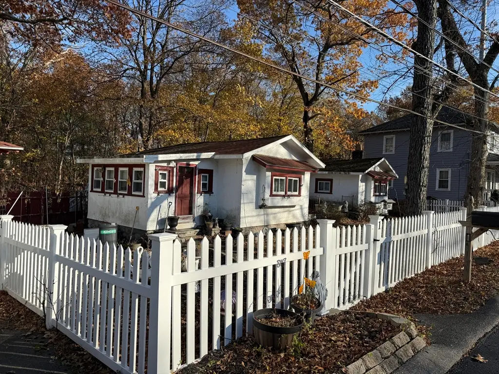 1 Sidney St, Wakefield, MA 01880 - Image #1