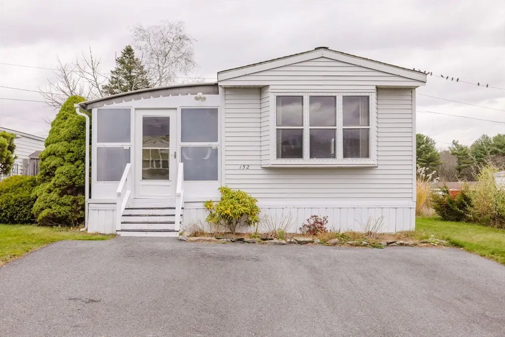 152 Easy St, Raynham, MA 02767 - Image #1