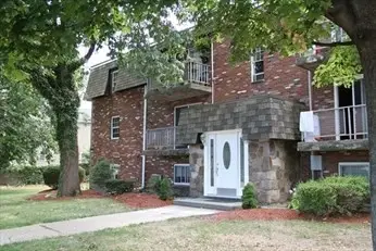 10 Skyline Dr #5, Braintree, MA 02184 - Image #1