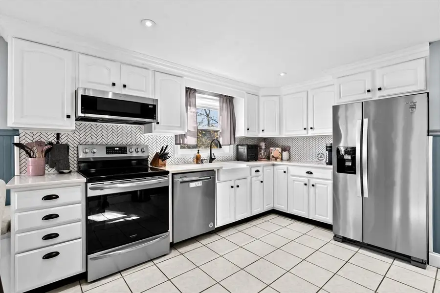 133 Crescent St, Rockland, MA 02370 - Image #2